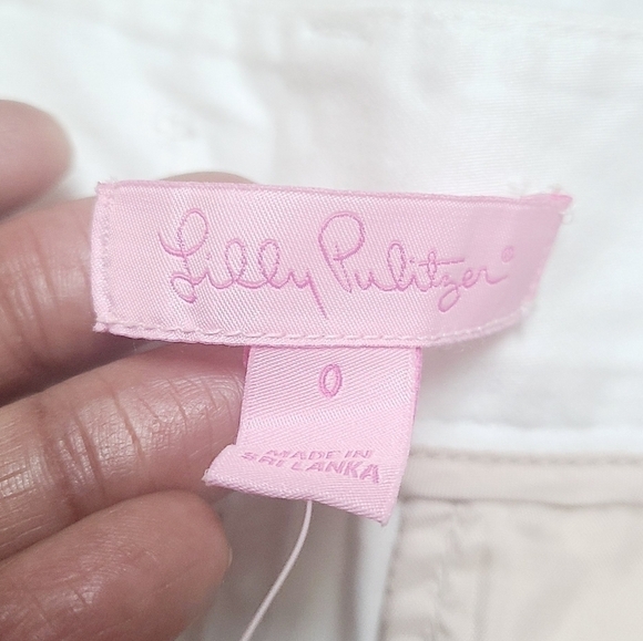 Lilly Pulitzer | Women’s Joette White Stretch Shorts (Size 0) - Picture 3 of 9